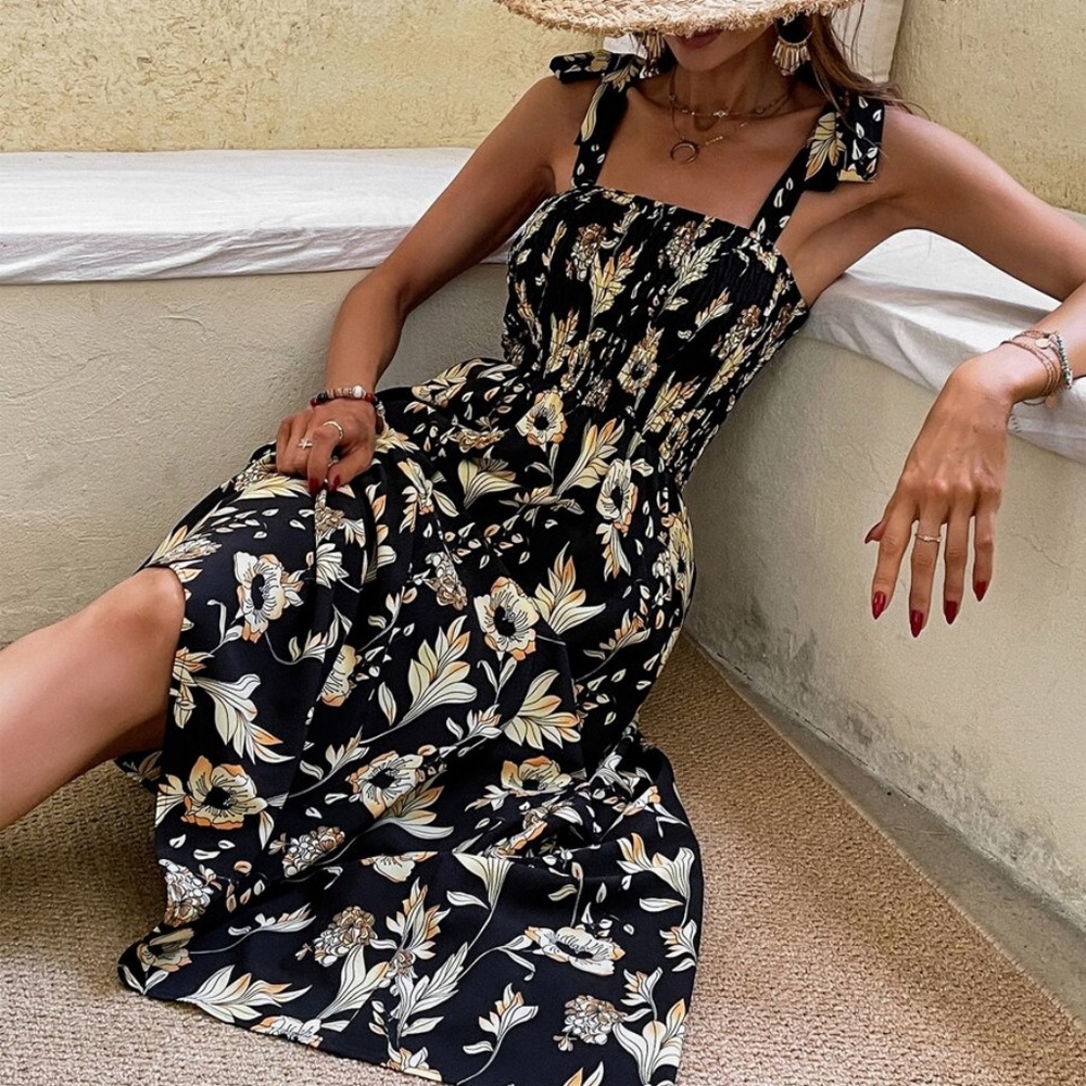 Bohemian Floral print Cottagecore Midi Dress - Picture 2 of 9